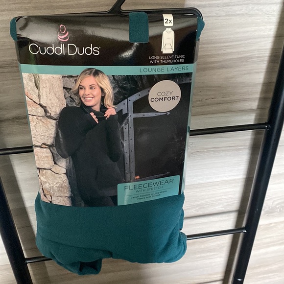 NWT- Soft! Women’s Plus Cuddl Duds LS Tunic with Thumbholes, Hunter - Picture 2 of 3